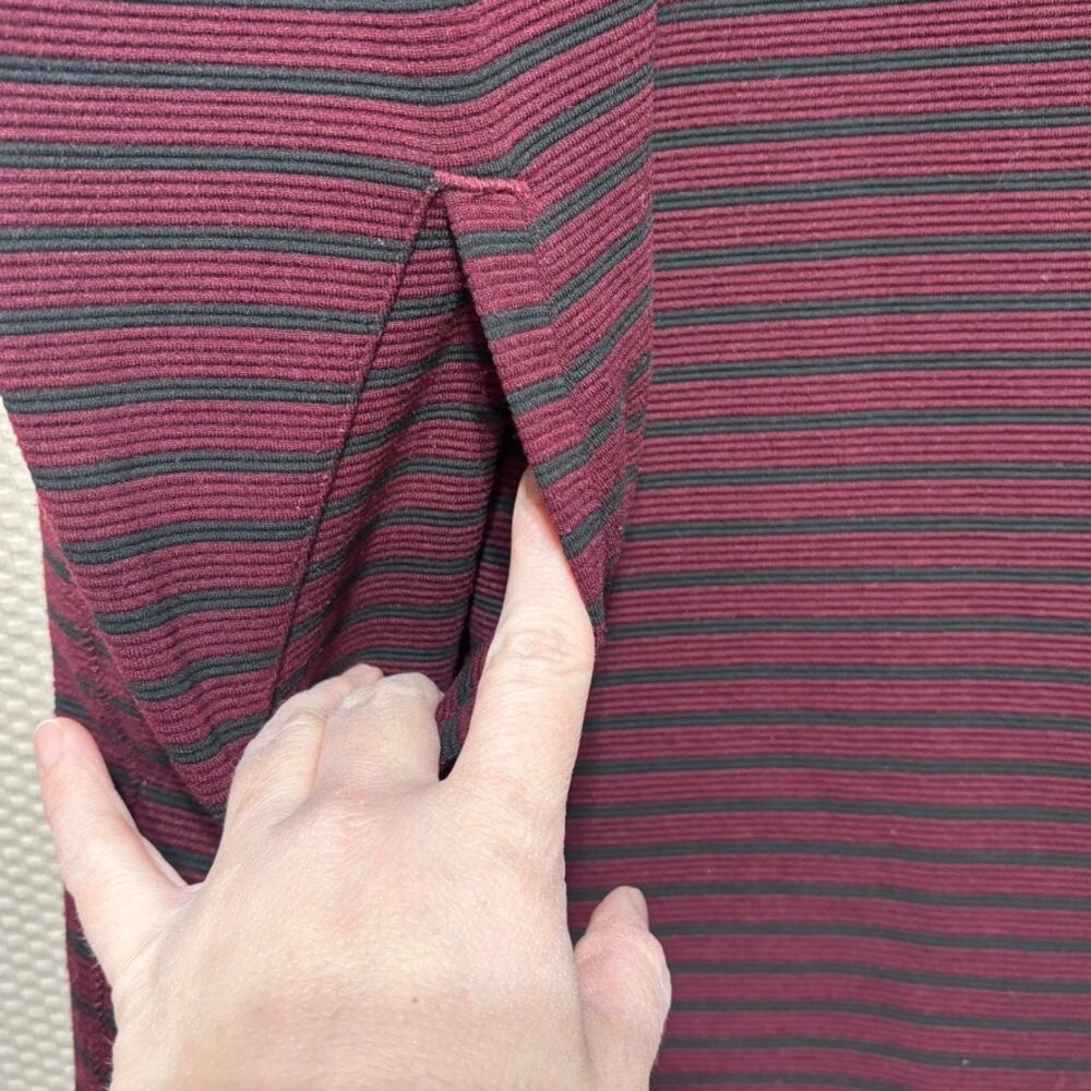 Lou & Grey Womens Burgundy Striped Knit Dress Short Sleeve Pockets S - Picture 2 of 10